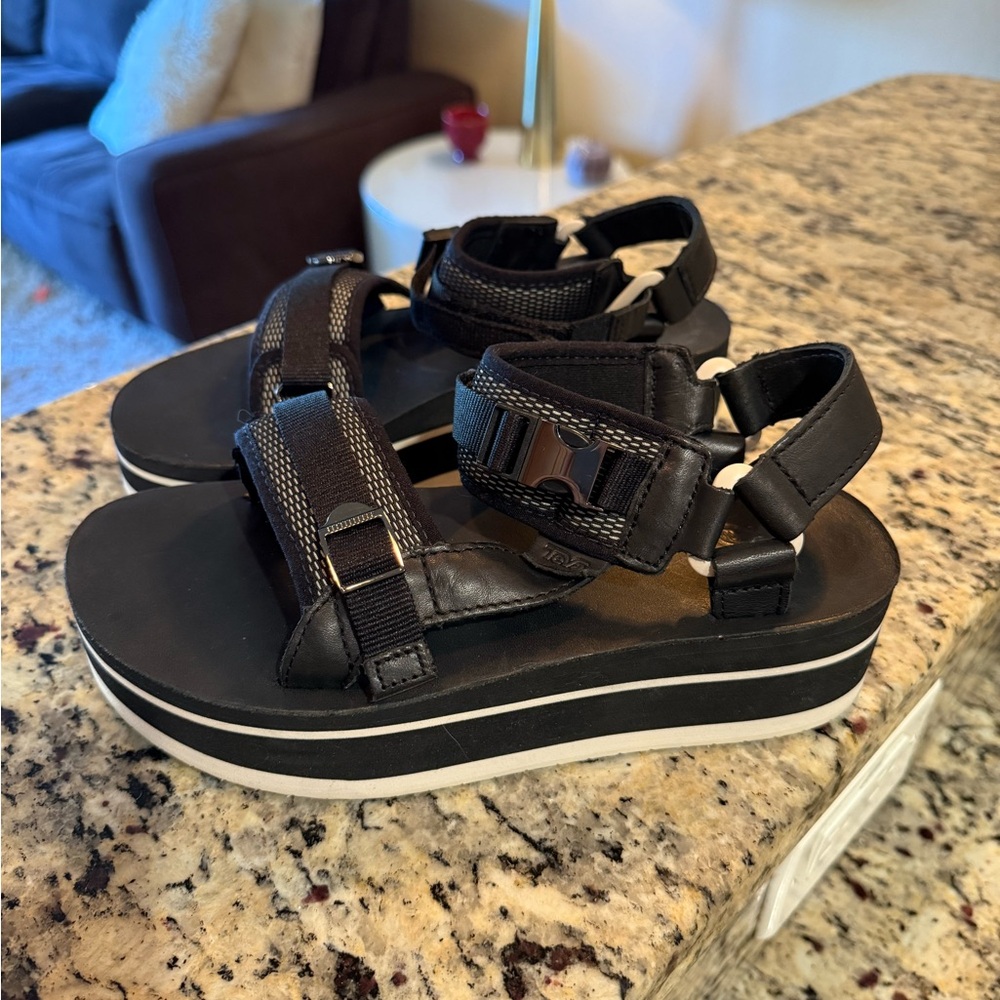 Teva Flatform Universal Luxe Sandals